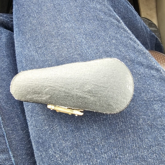 Wooden Miniature Violin with Stand, Bow and Case, Mini Musical Instrument, Dollh - Picture 3 of 5